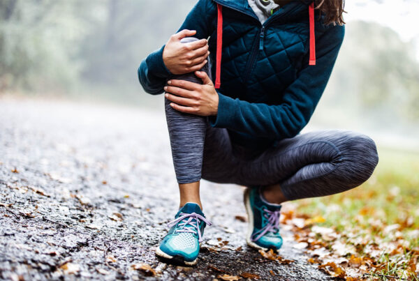 Knee pain treatment image for regenerative medicine and orthopedic wellness services